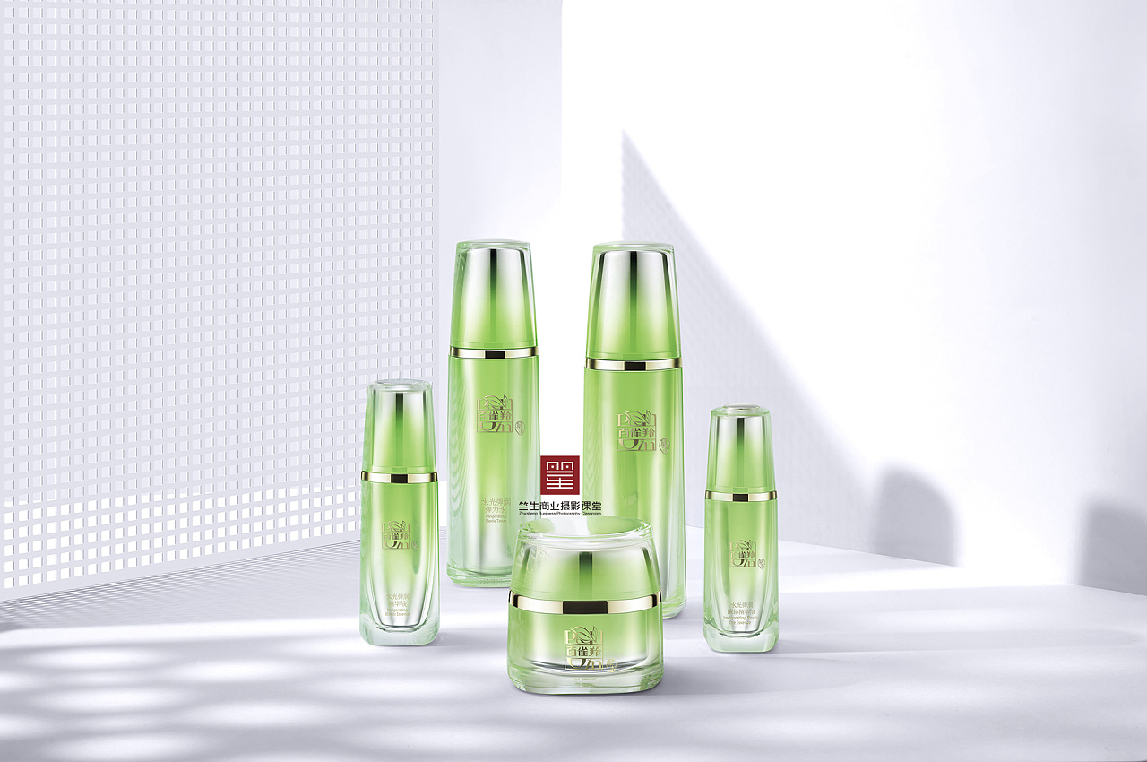 竺生老師掌鏡，百雀羚水光彈潤系列詮釋國潮美妝新高度