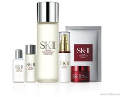 警惕低價名牌化妝品陷阱 價格、貨源與真?zhèn)蔚纳疃绕饰? class=